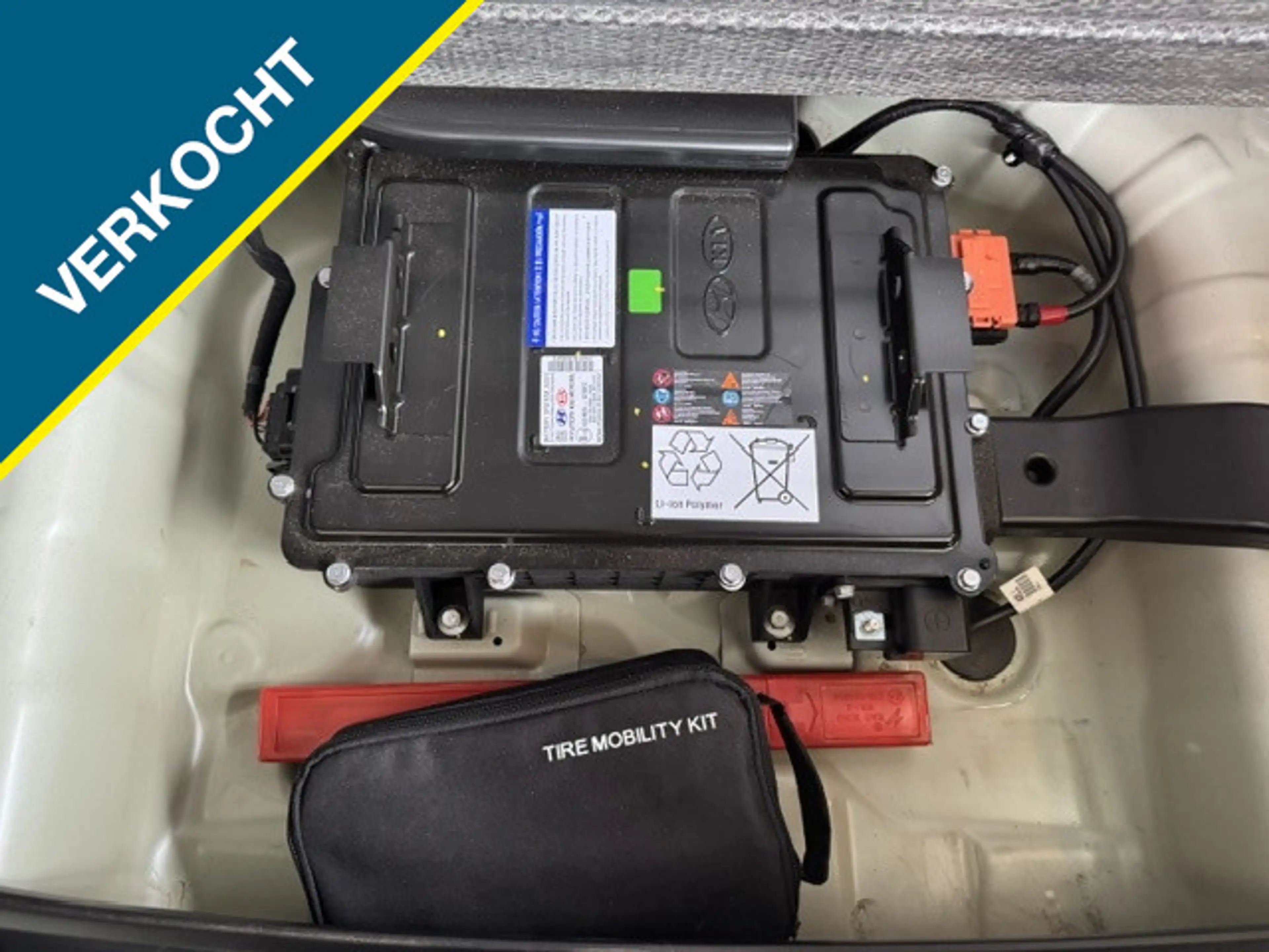Kia Stonic 1.0 T-GDi MHEV HYBRID DYNAMICLINE + ECC/NAVI/LMV/P — photo 28