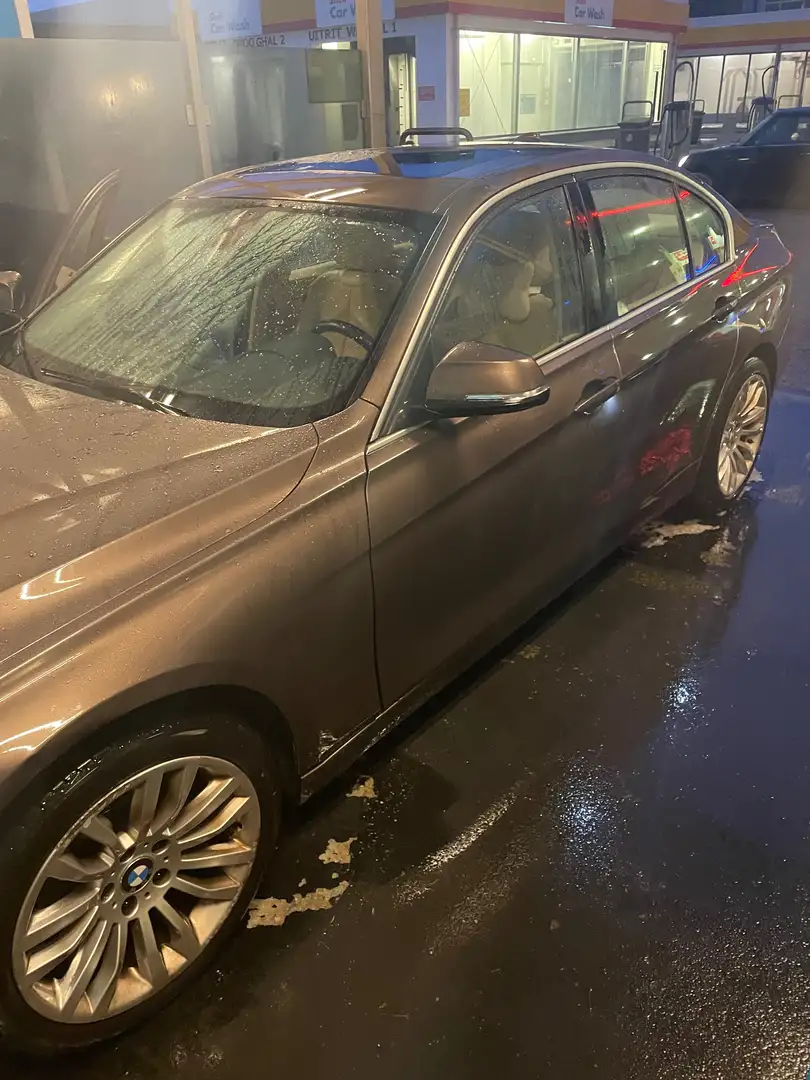 BMW 320 320 320d EDE High Exec. Marrone - 2