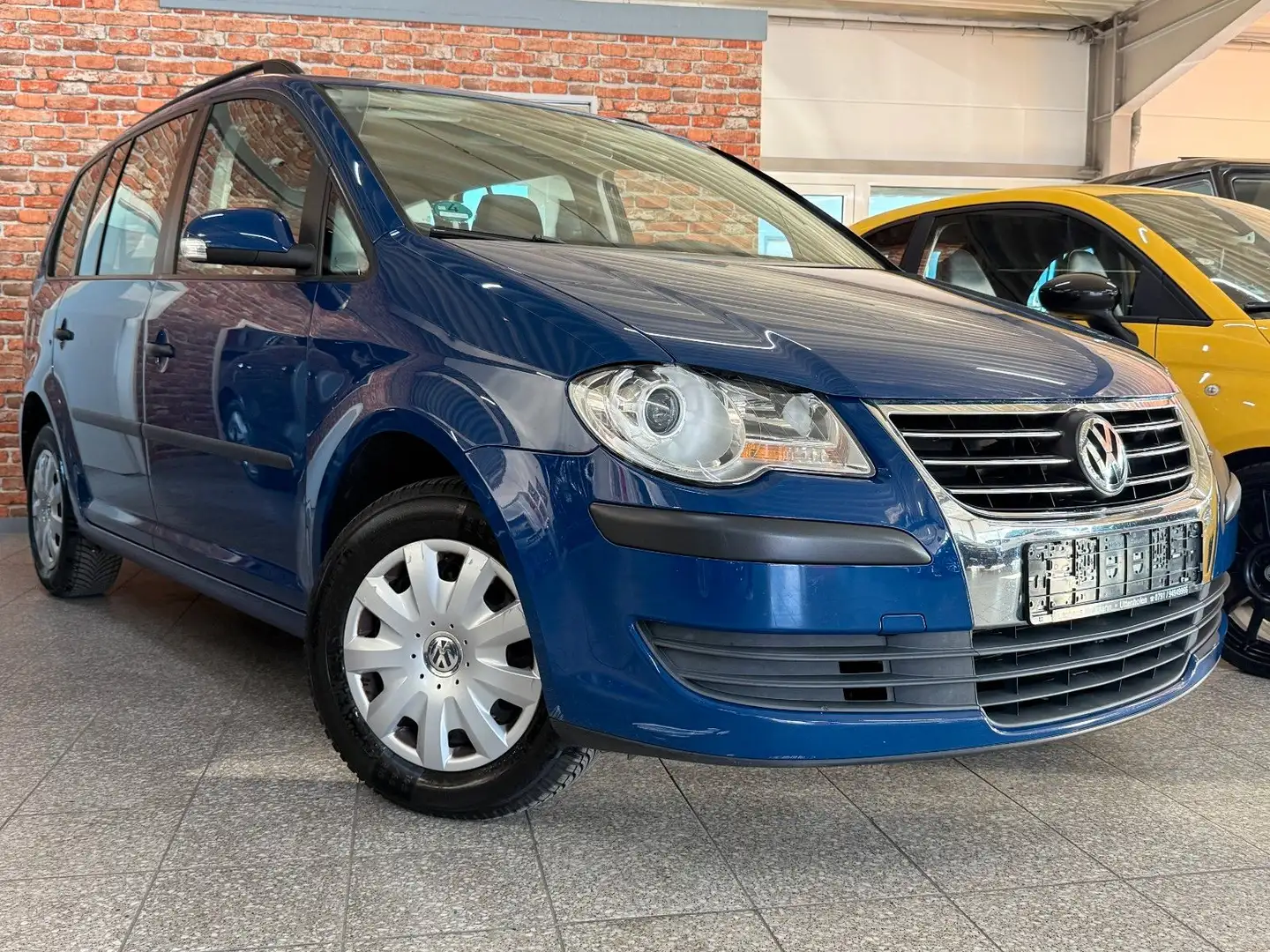 Volkswagen Touran Conceptline-1.6-Klima-7Sitze-AHK-Tempomat Blau - 1