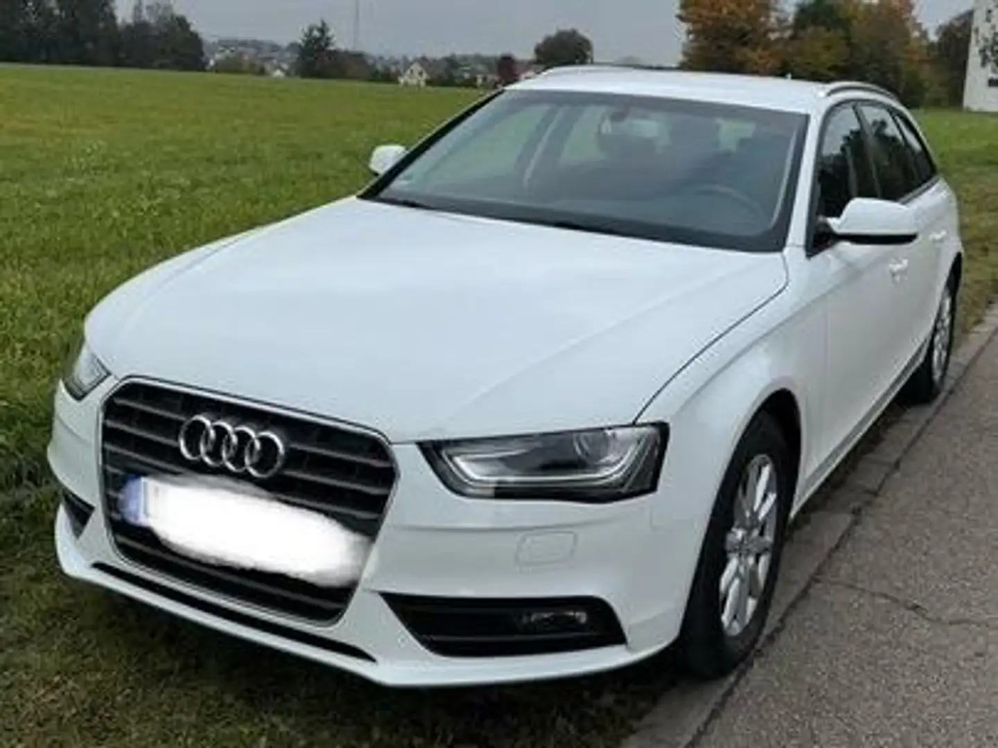 Audi A4 A4 Avant Avant 1.8 TFSI Attraction Weiß - 1