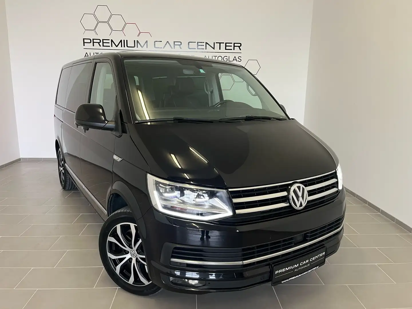 Volkswagen T6 Multivan Multivan Generation Six Schwarz - 1