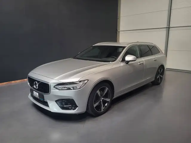 Volvo V90 2.0 D3 R Design *Navi| LED| AHK*