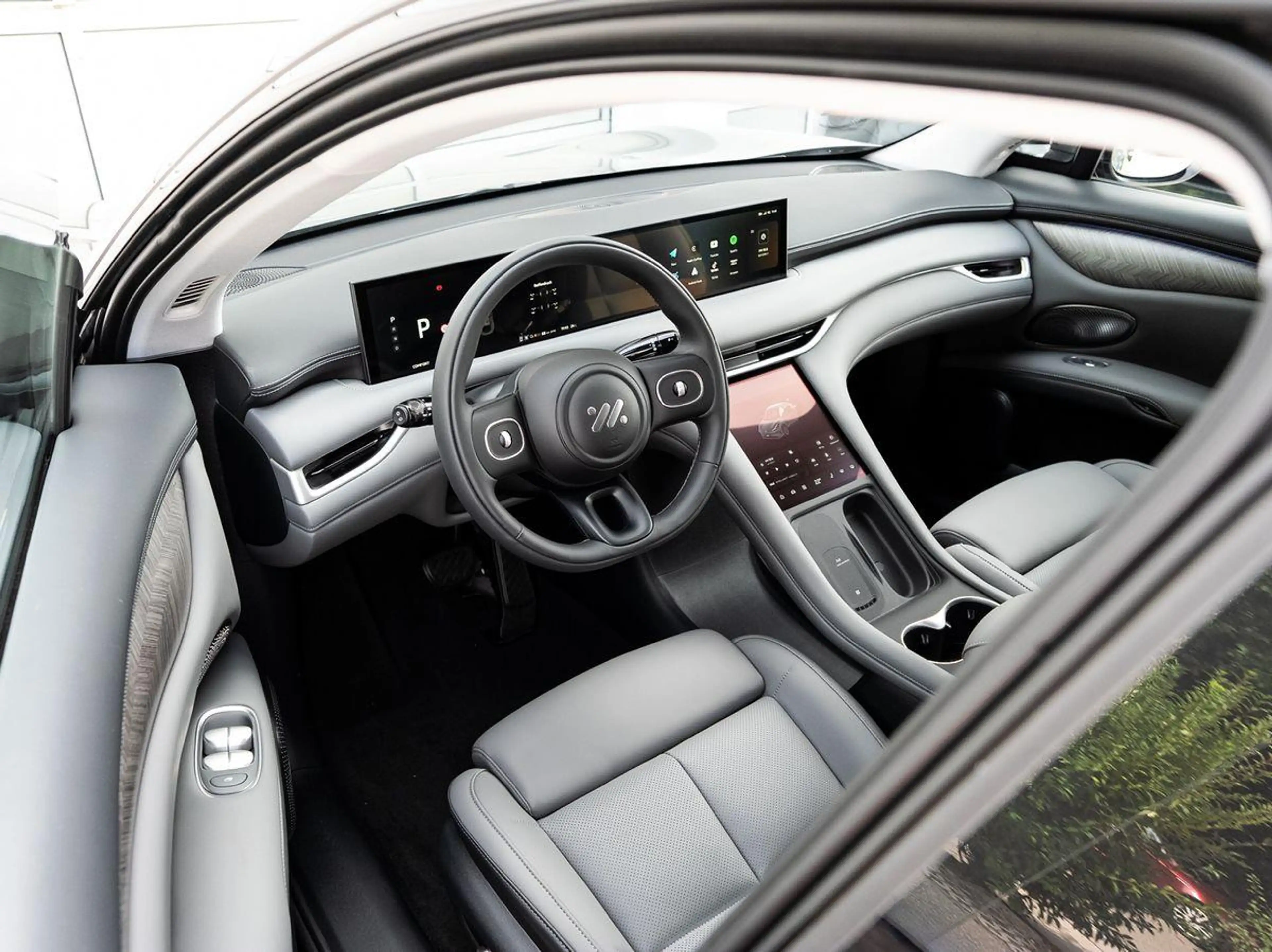 MG 100 kWh Performance AWD 7 Jahre Garantie — photo 9