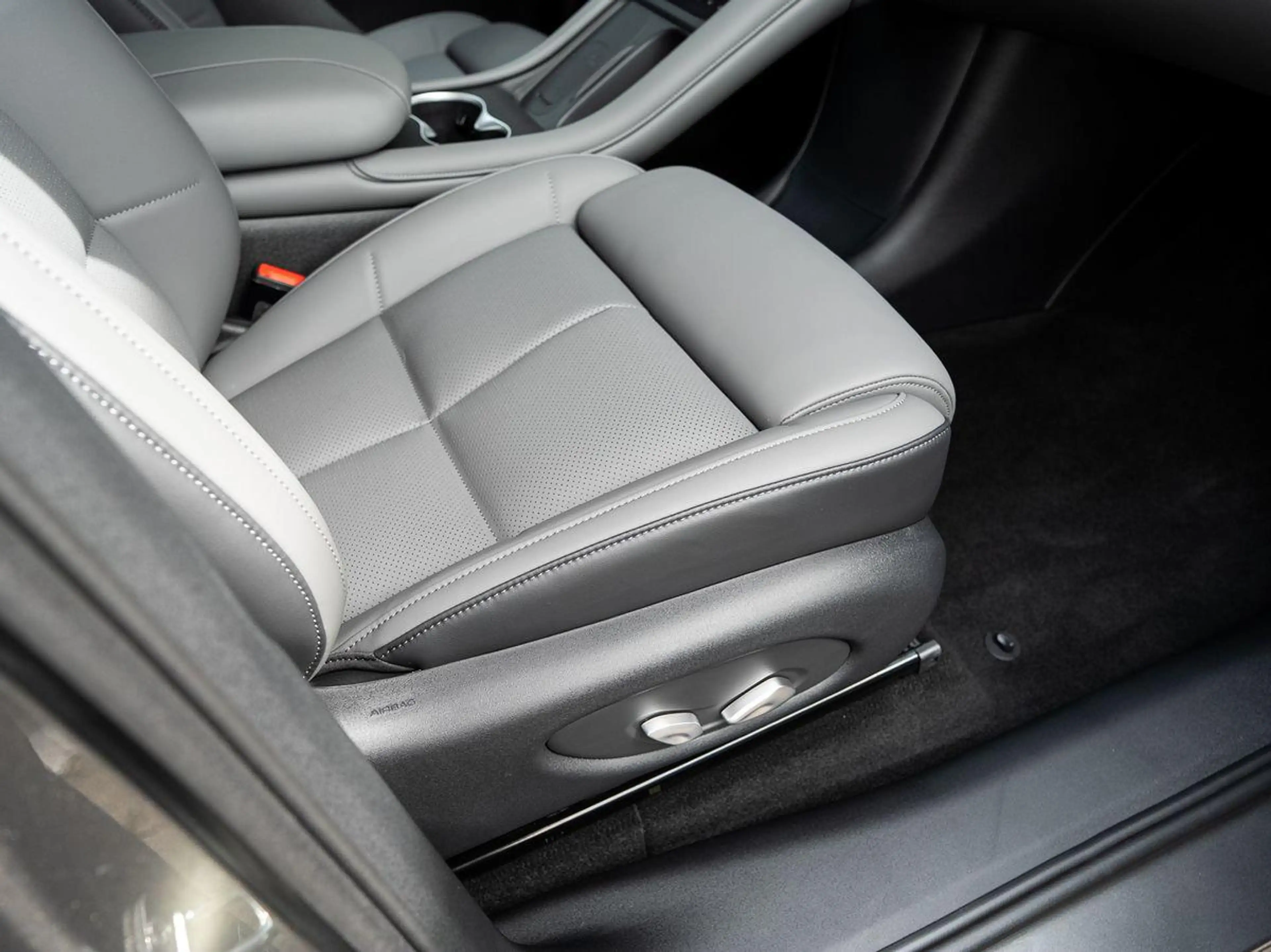 MG 100 kWh Performance AWD 7 Jahre Garantie — photo 14