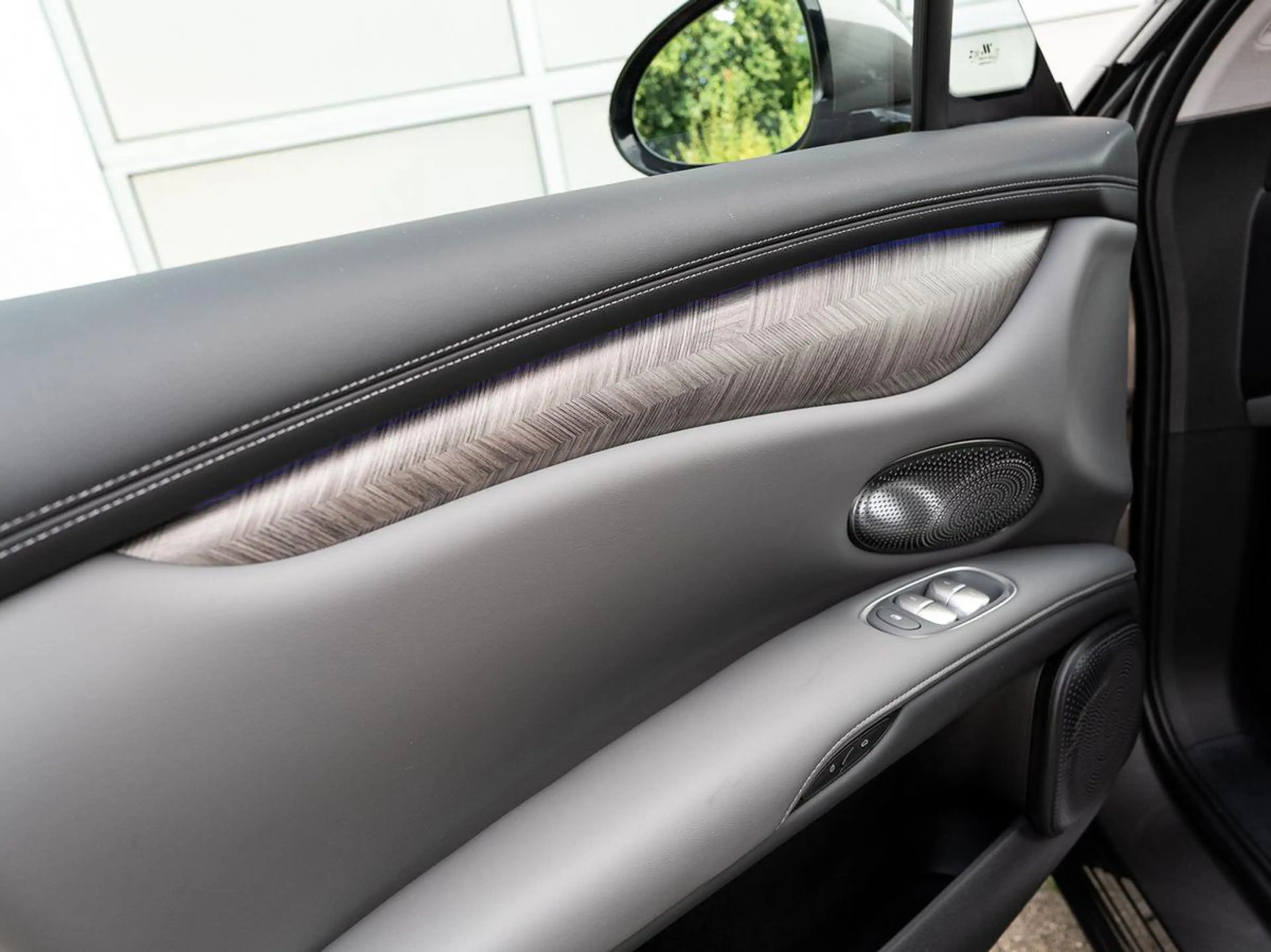 MG 100 kWh Performance AWD 7 Jahre Garantie — photo 10