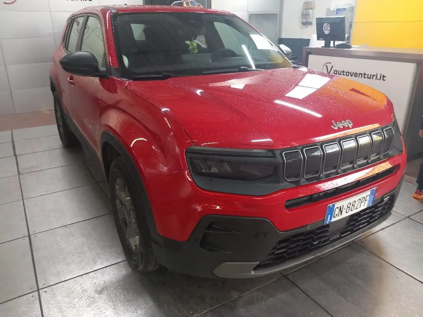 Jeep Avenger 1.2 Turbo 100 CV Longitude Rojo - 1