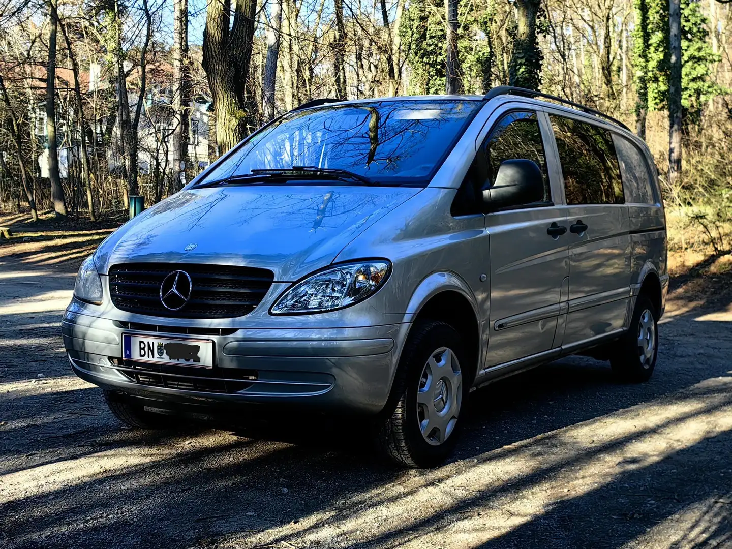 Mercedes-Benz Vito Vito 115 CDI kompakt 4x4 Aut. Silber - 1