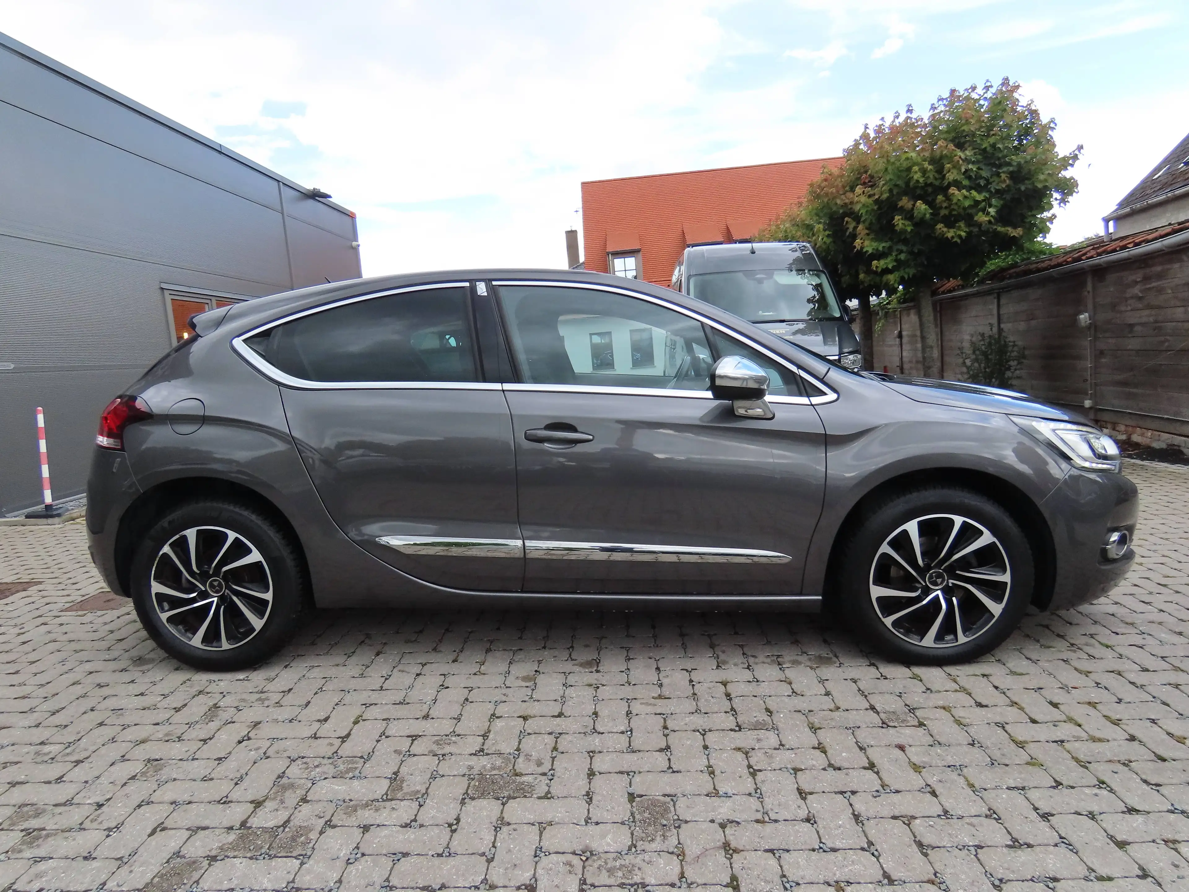 Citroen DS4 DS4 1.2 PureTech Chic S — photo 2