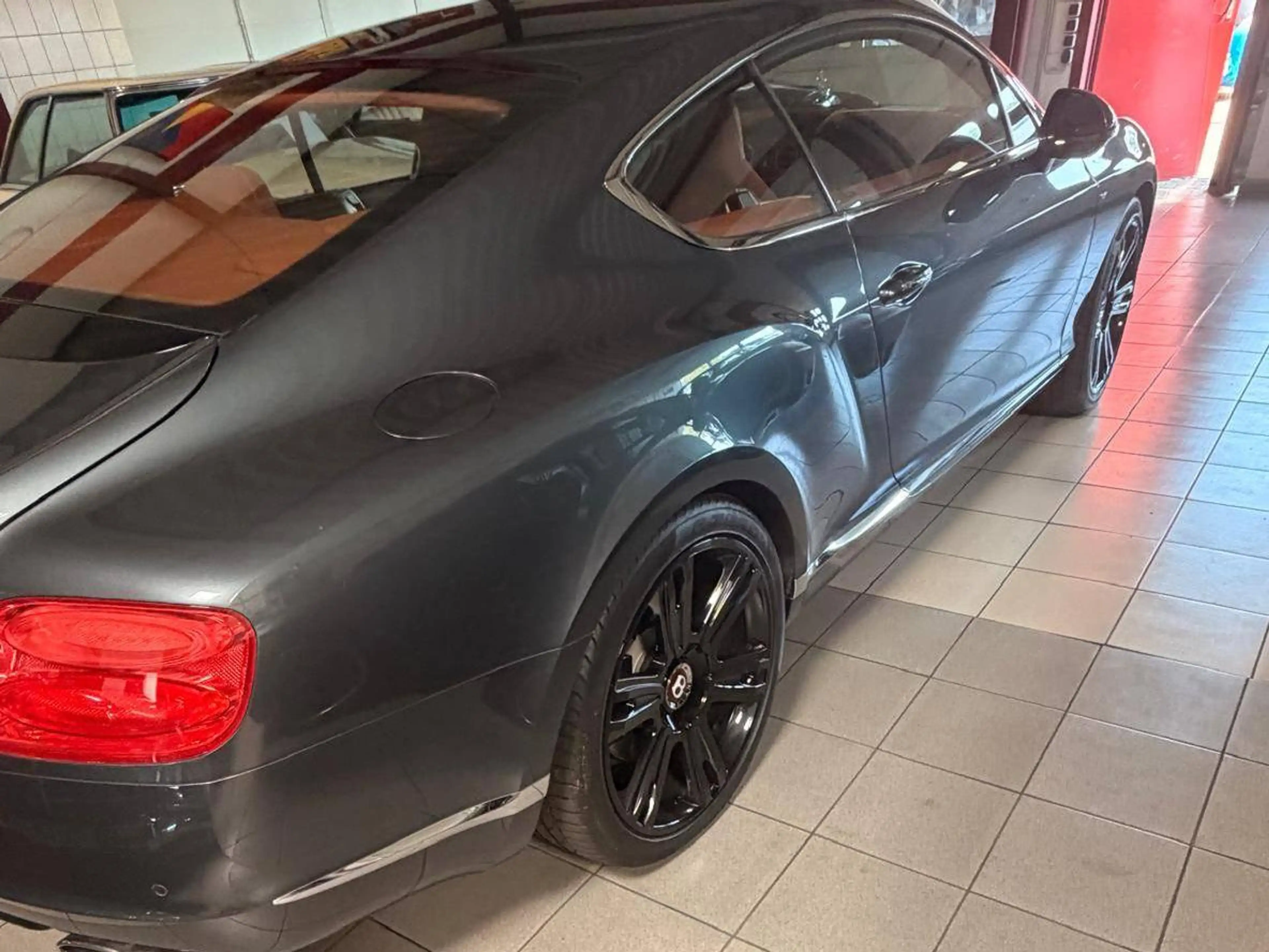 Bentley Continental Bentley Continental GT V8 AWD | Exklusive Farbkombination | 21 Zoll — photo 2