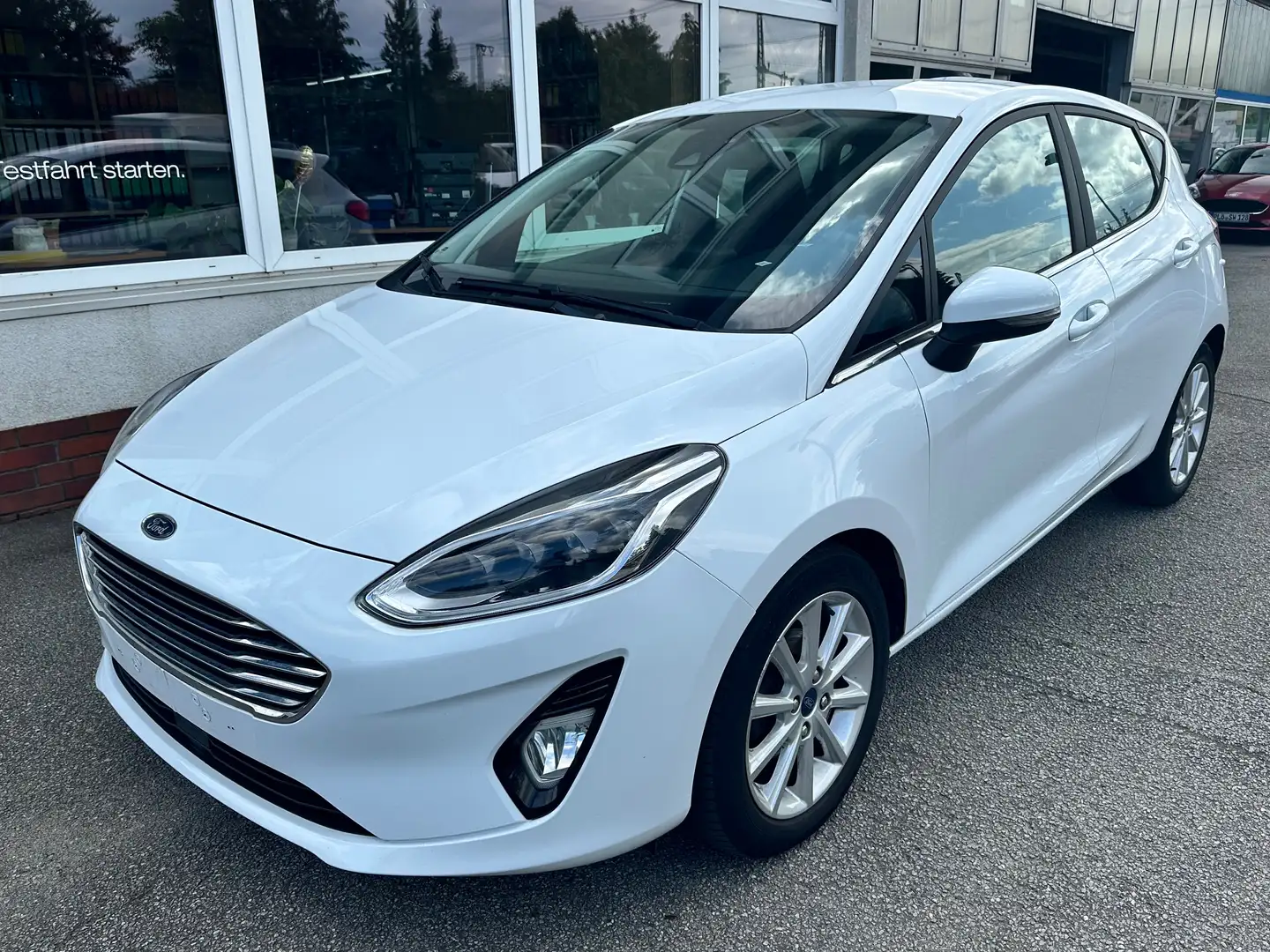 Ford Fiesta Titanium adpt. Tempomat Weiß - 1
