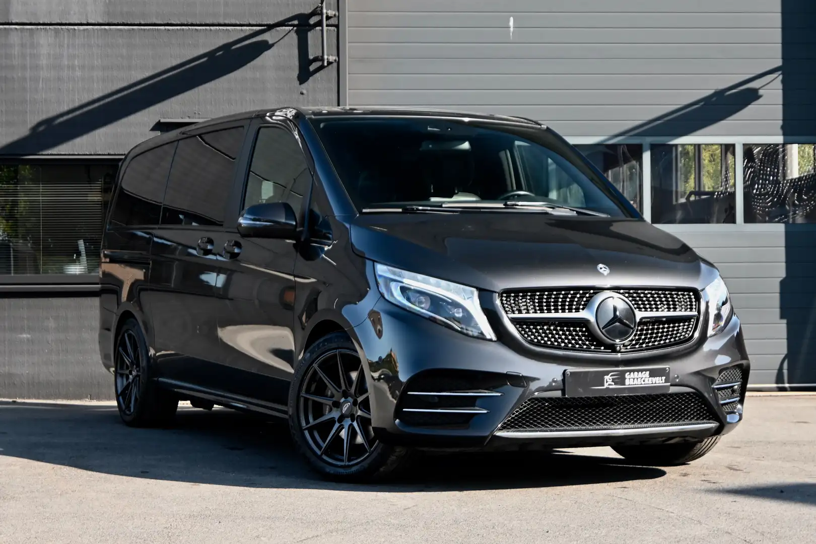 Mercedes-Benz V 300 d AMGpack -Dubbel cab -Burmester - Widescreen -BTW Gris - 1