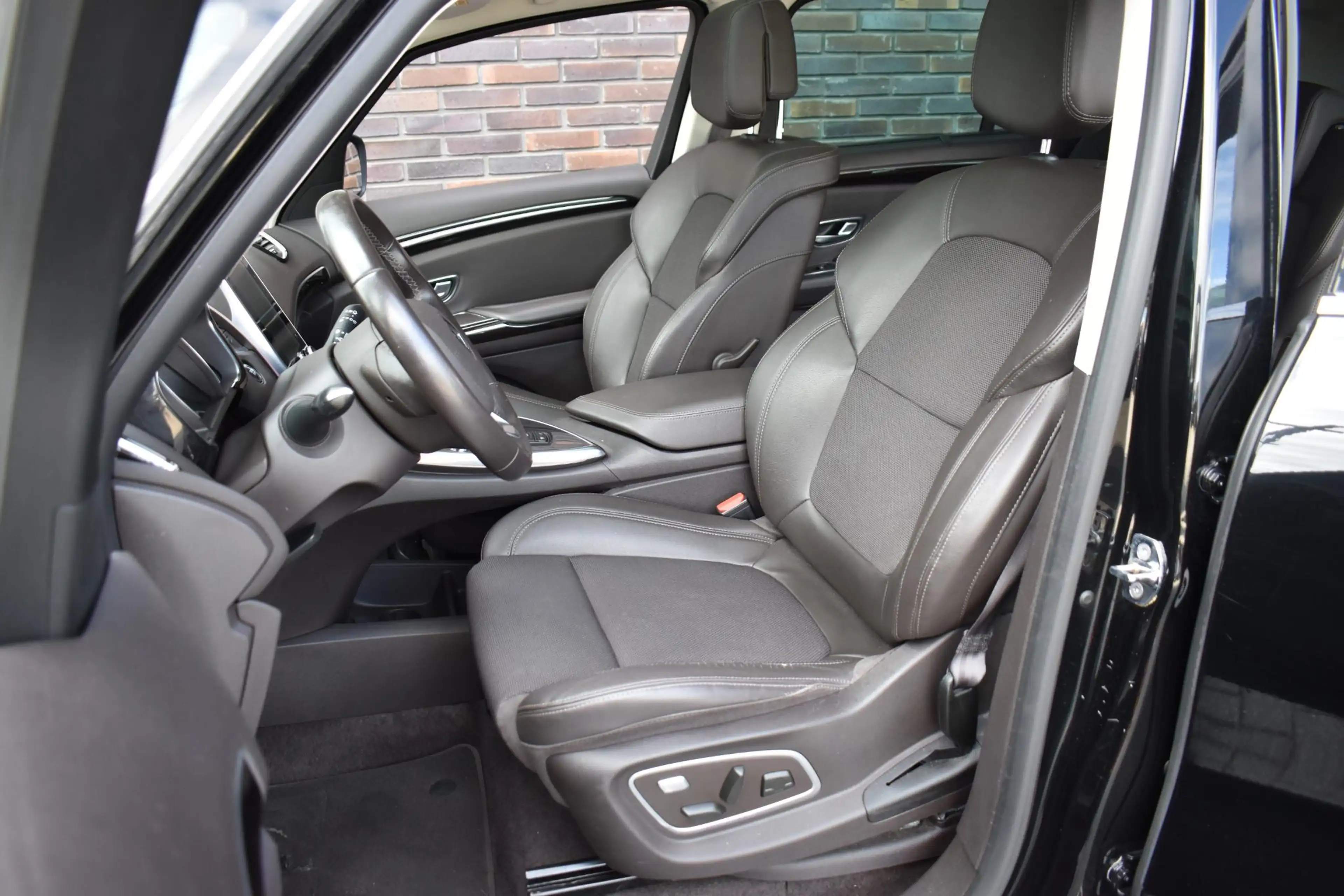 Renault Espace 1.6 dCi Dynamique 7p. PANO LEDER NAVI LED — photo 12