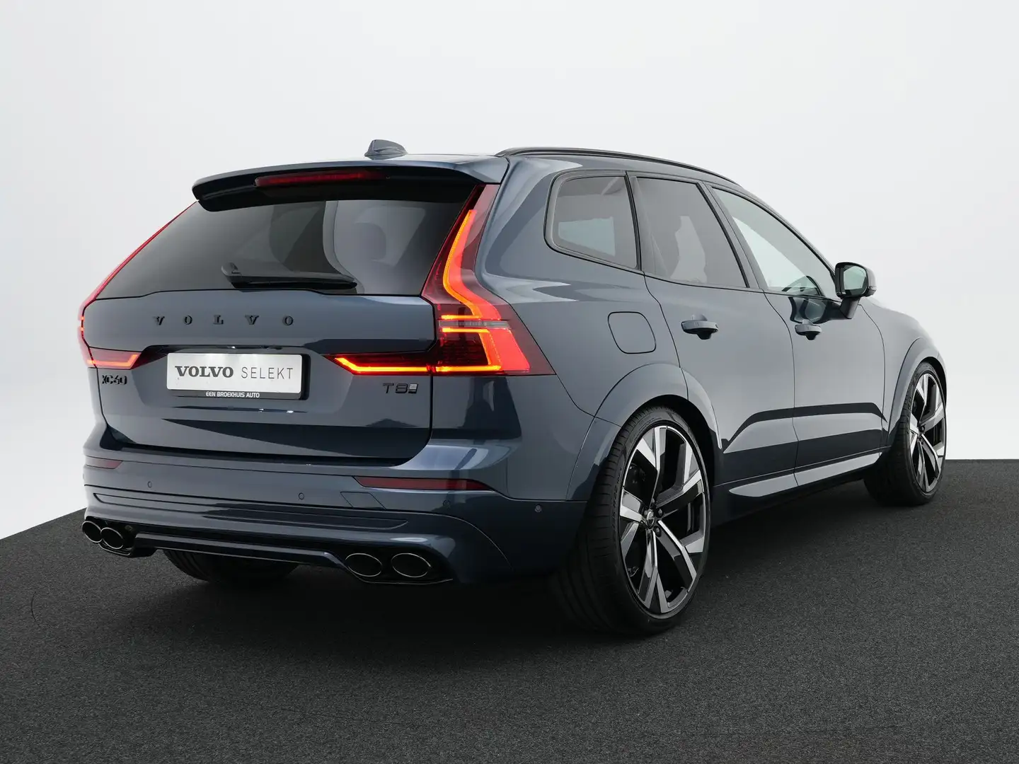 Volvo XC60 2.0 T8 Plug-in hybrid AWD Ultra Black Edition | NW Blauw - 2