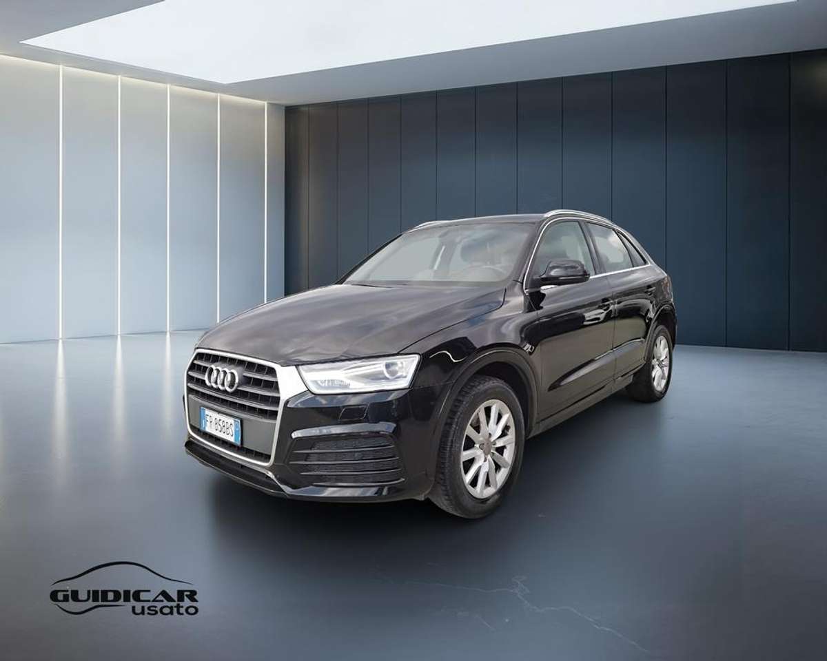 Audi Q3 2.0 tdi Business 120cv