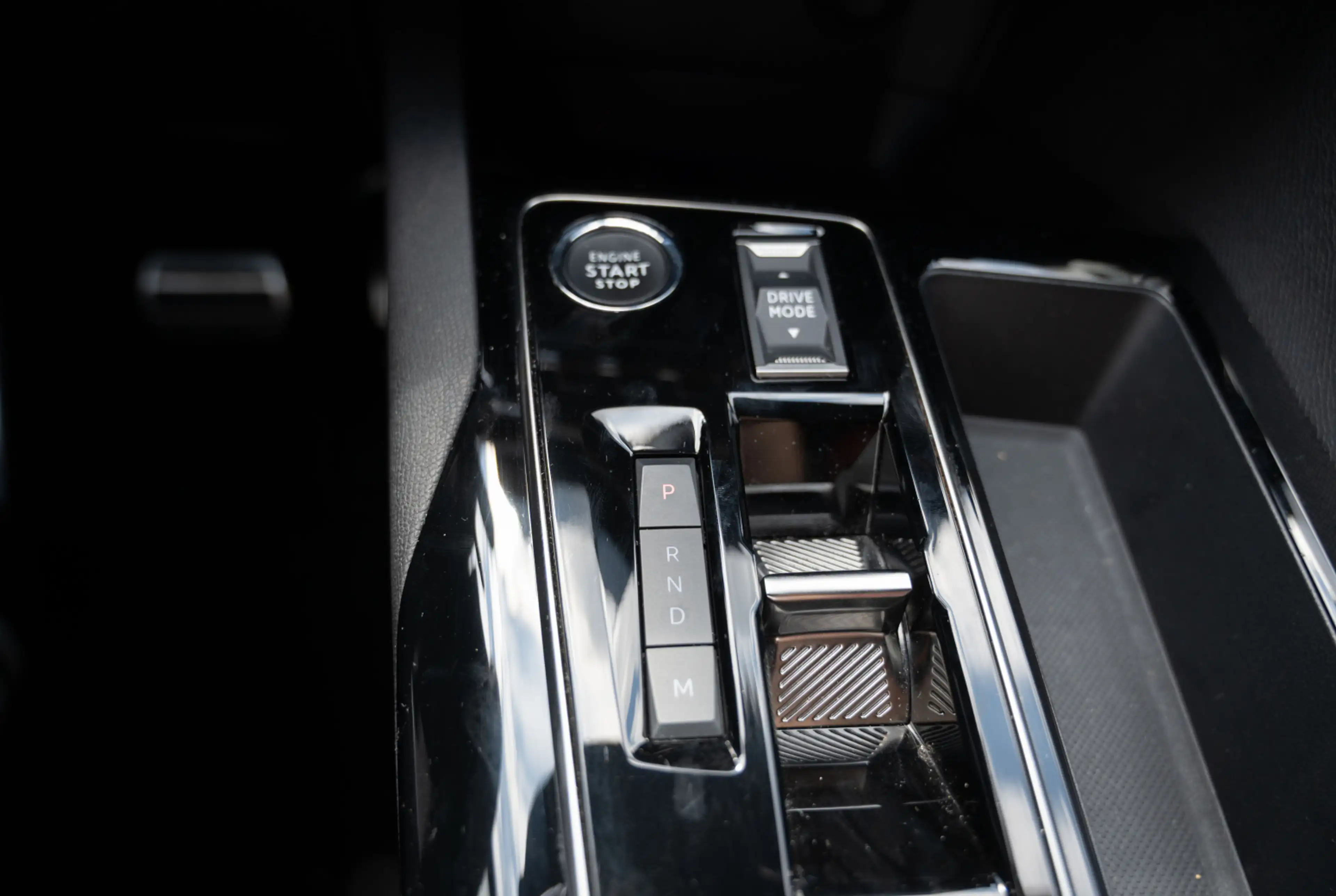 Peugeot 3008 GT Hybrid 136 *GW-TOP-DEAL* — photo 10