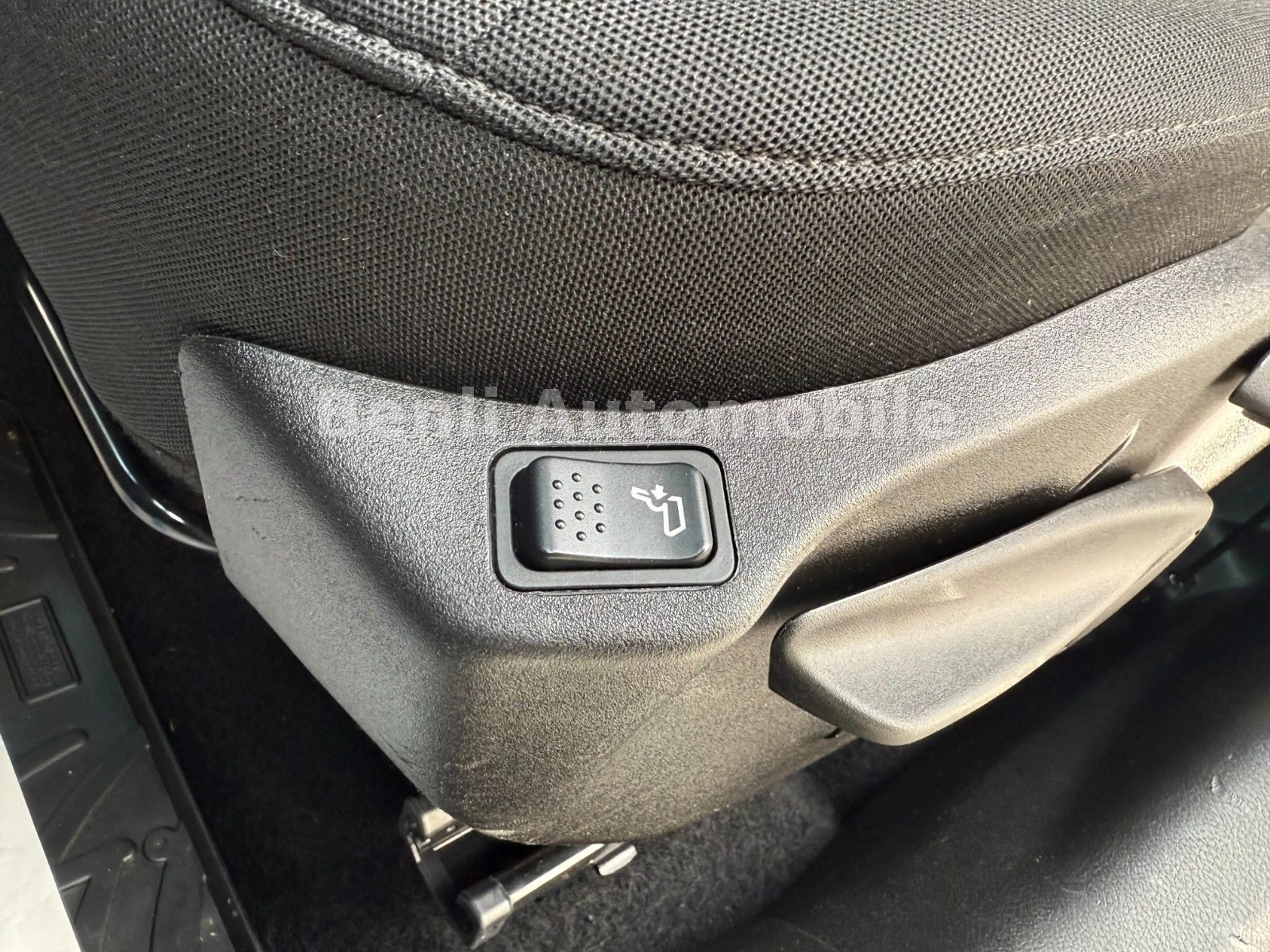 Jeep Renegade Longitude FWD/AUTOM/NAVI/PDC/TMP/SHZ/ — photo 12
