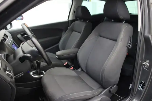 Volkswagen Polo view 10