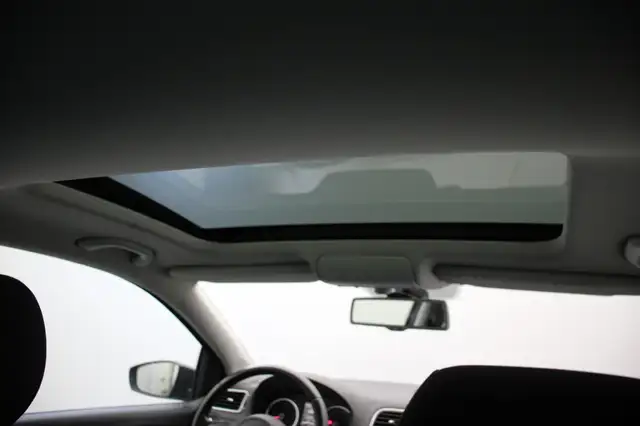 Volkswagen Polo view 5