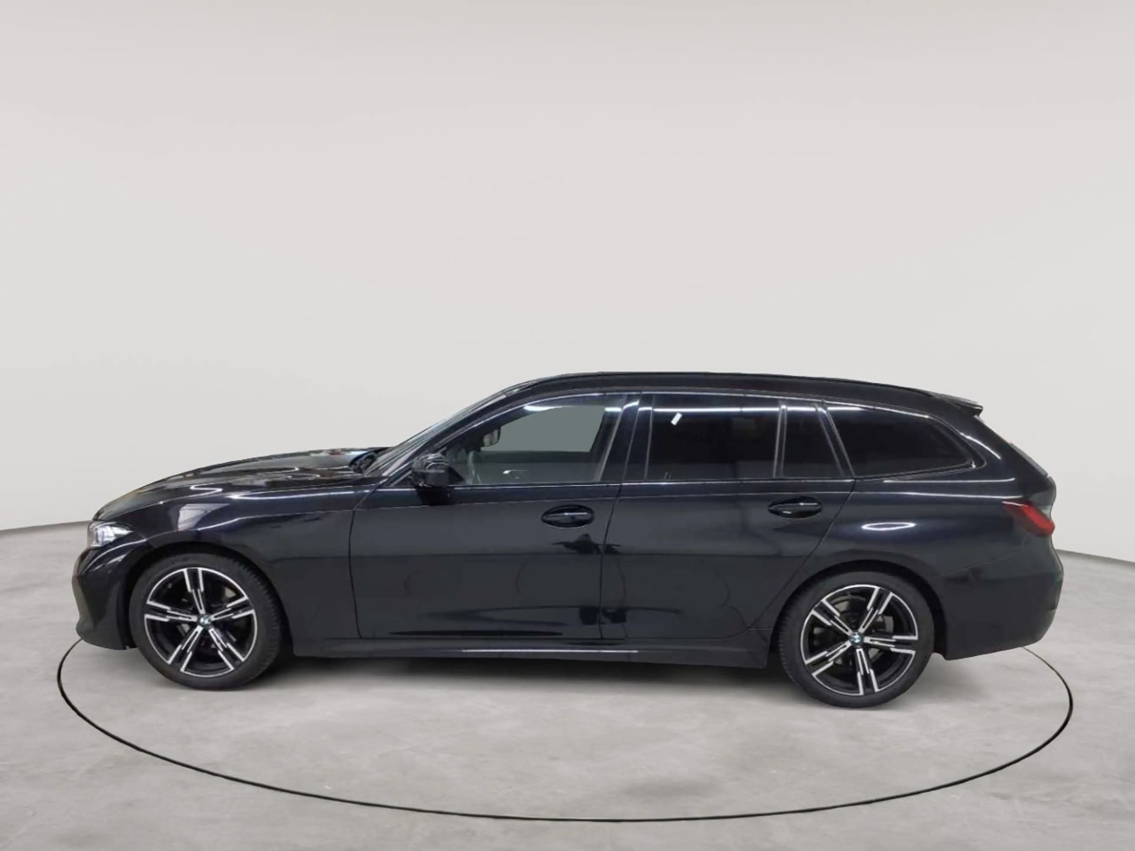 BMW 320 320d Touring Aut. M Sport AHK HuD Navi — photo 6