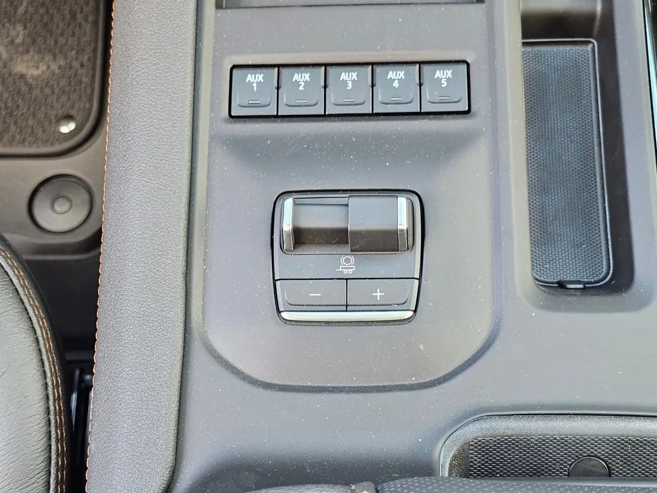 GMC Sierra 3500HD снимка GMC Sierra 3500HD