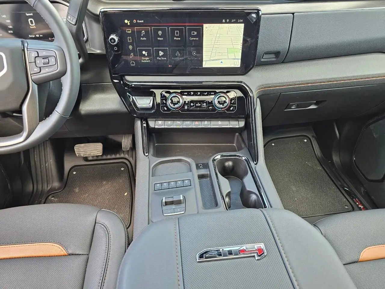 GMC Sierra 3500HD снимка GMC Sierra 3500HD