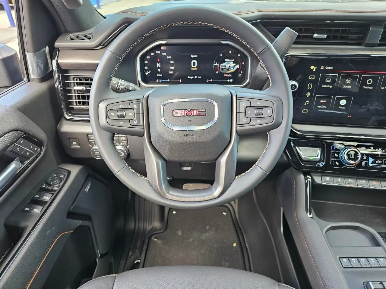 GMC Sierra 3500HD снимка GMC Sierra 3500HD