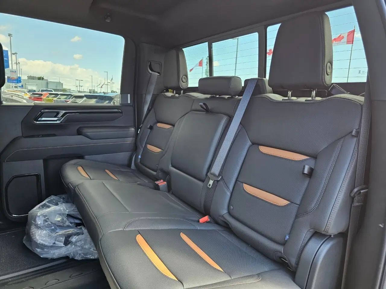GMC Sierra 3500HD снимка GMC Sierra 3500HD