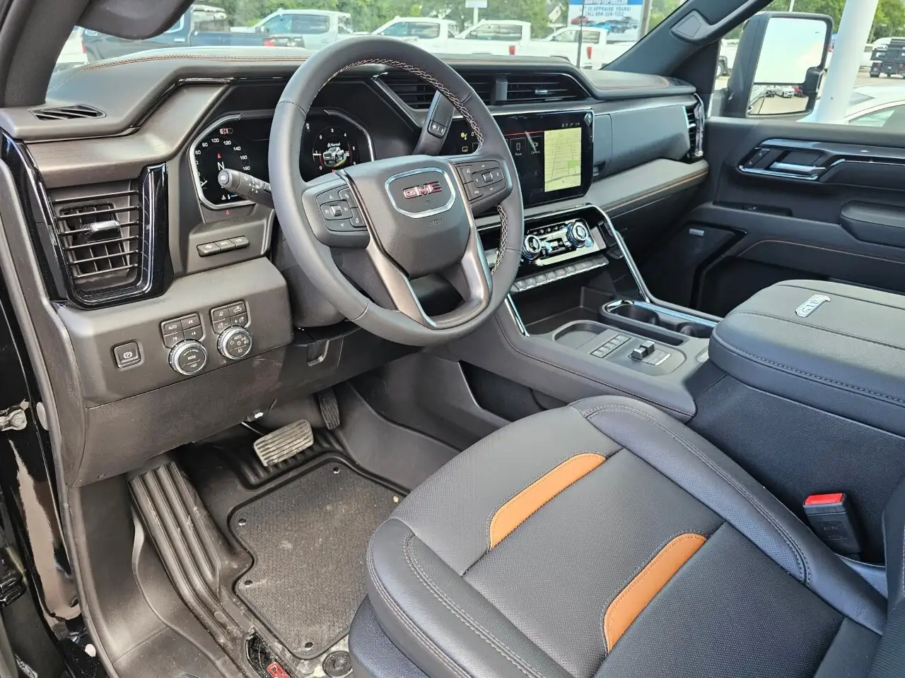 GMC Sierra 3500HD снимка GMC Sierra 3500HD