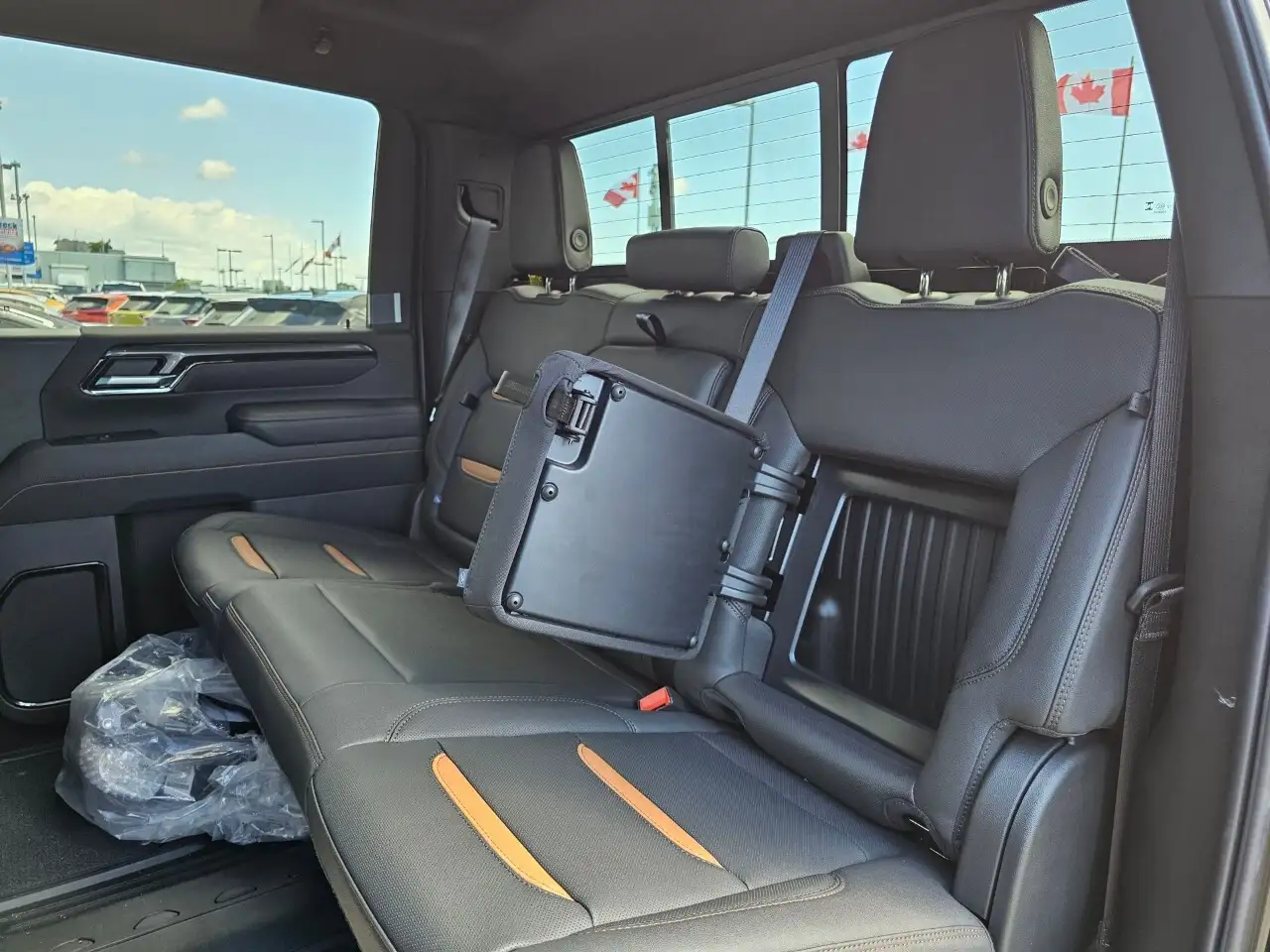 GMC Sierra 3500HD снимка GMC Sierra 3500HD