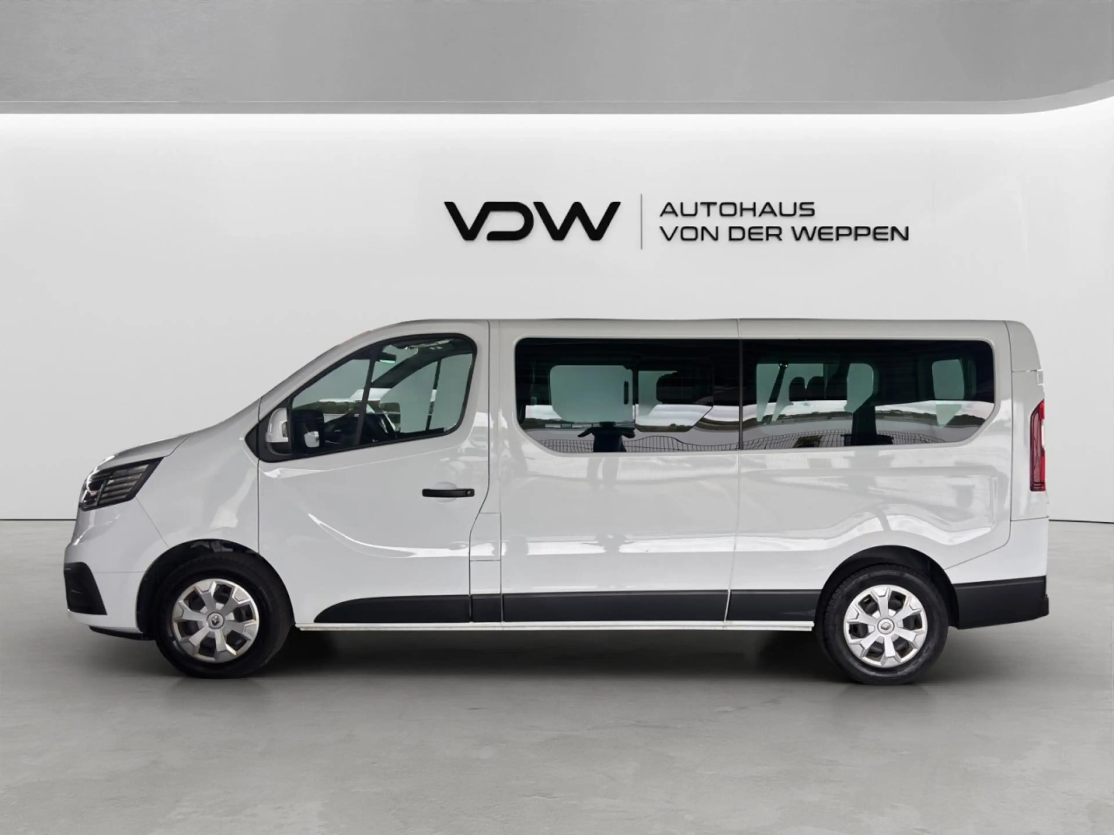 Renault Trafic Combi L2H1 3,0t Life 8-Sitzer Rückfahrk. Klima — photo 3