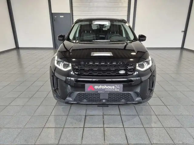 Land Rover Discovery Sport view 2