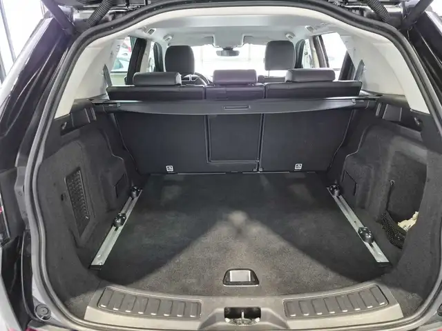 Land Rover Discovery Sport view 6