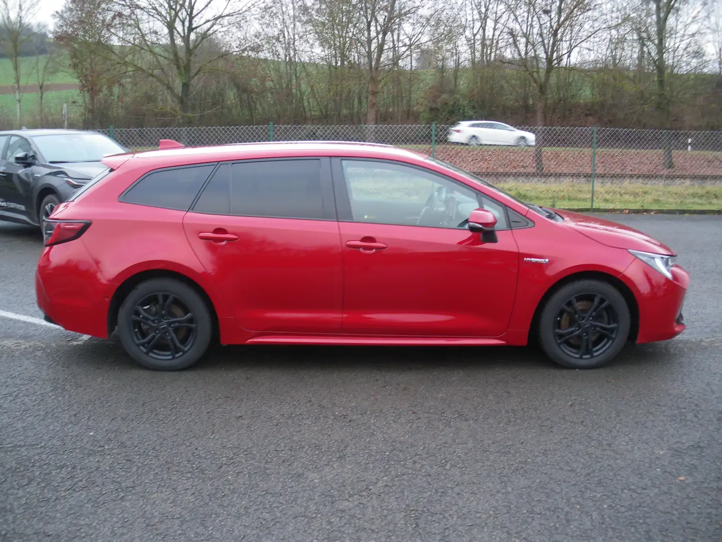 Toyota Corolla Corolla Touring Sports 2.0HybridTouringSports Club Rot - 2