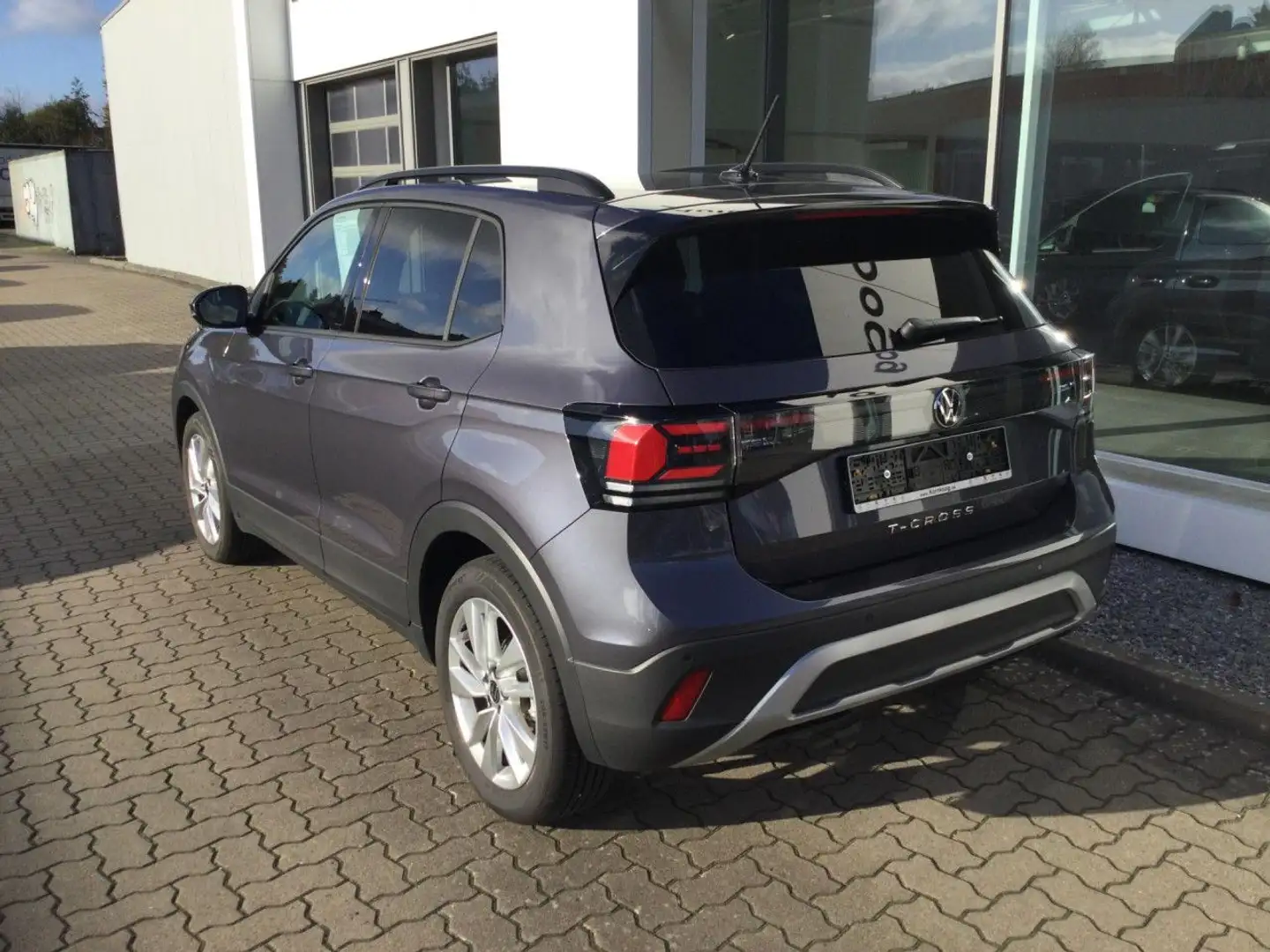 Volkswagen T-Cross 1.0 TSI DSG Life LED APP Kamera Bluetooth Grau - 2