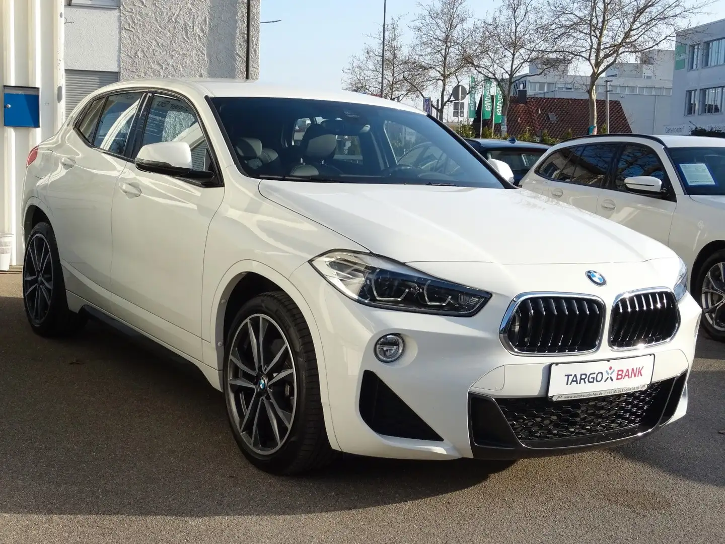 BMW X2 sDrive20d Aut M Sportpaket 19" Navi Leder LED Weiß - 1