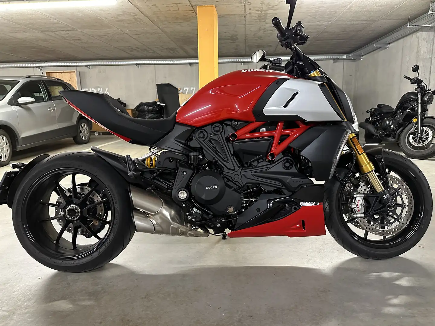 Ducati Diavel Ducati Diavel 1260 S Rojo - 1