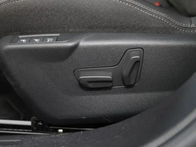 Peugeot 2008 view 8