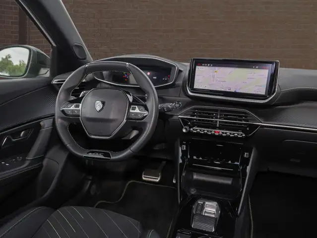 Peugeot 2008 view 12