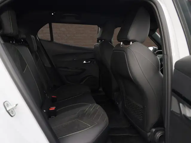 Peugeot 2008 view 11