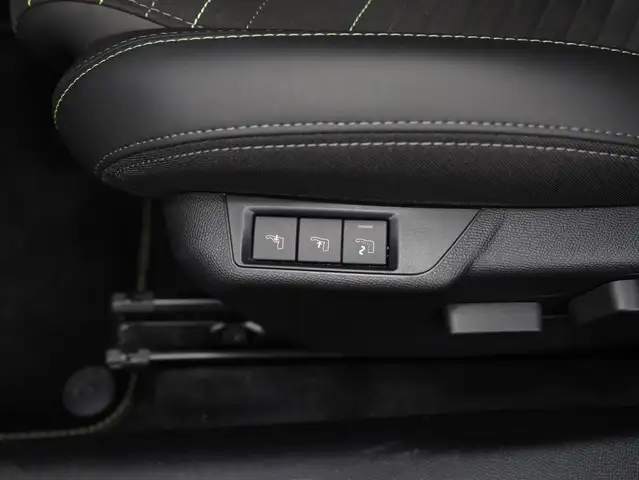 Peugeot 2008 view 9