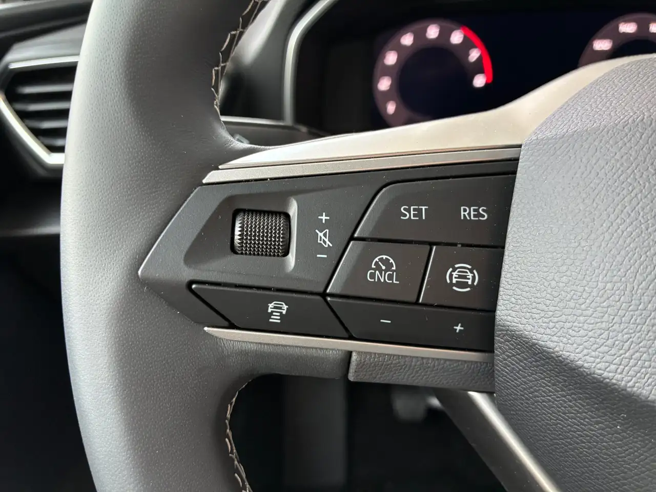 SEAT Leon 2026 — фото 12