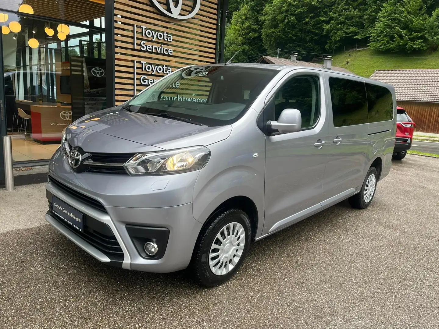 Toyota Proace Verso 2,0 D-4D 145 Lang Allrad Shuttle Silber - 2