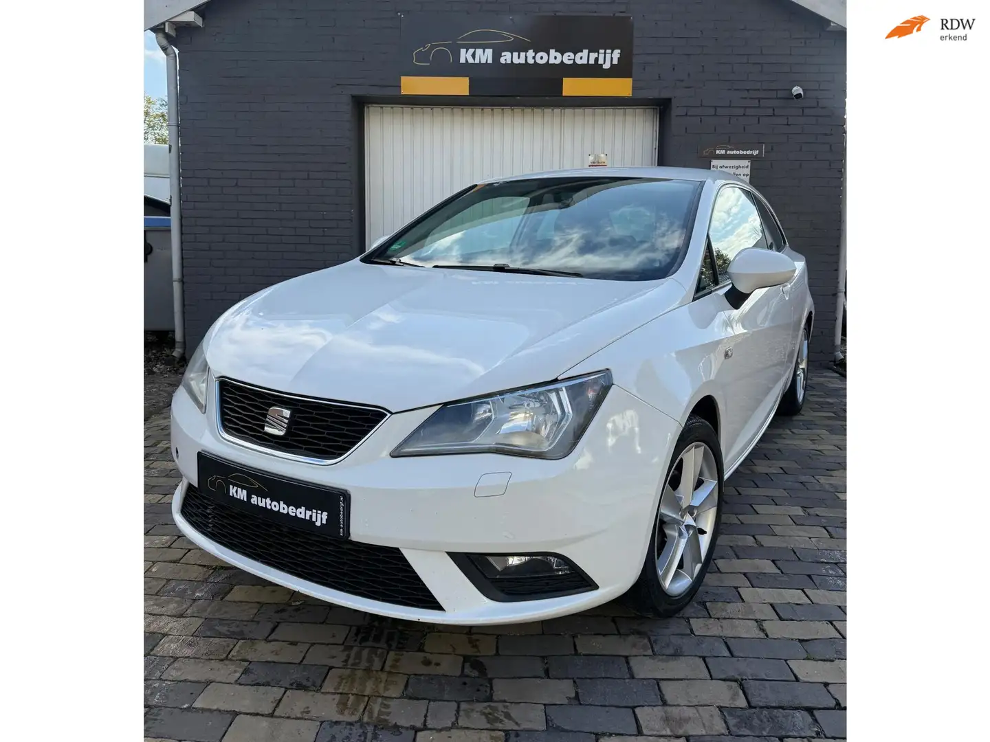 SEAT Ibiza SC 1.4 Stylance*Clima*PDC*Cruise*LM*Apk* Bianco - 1