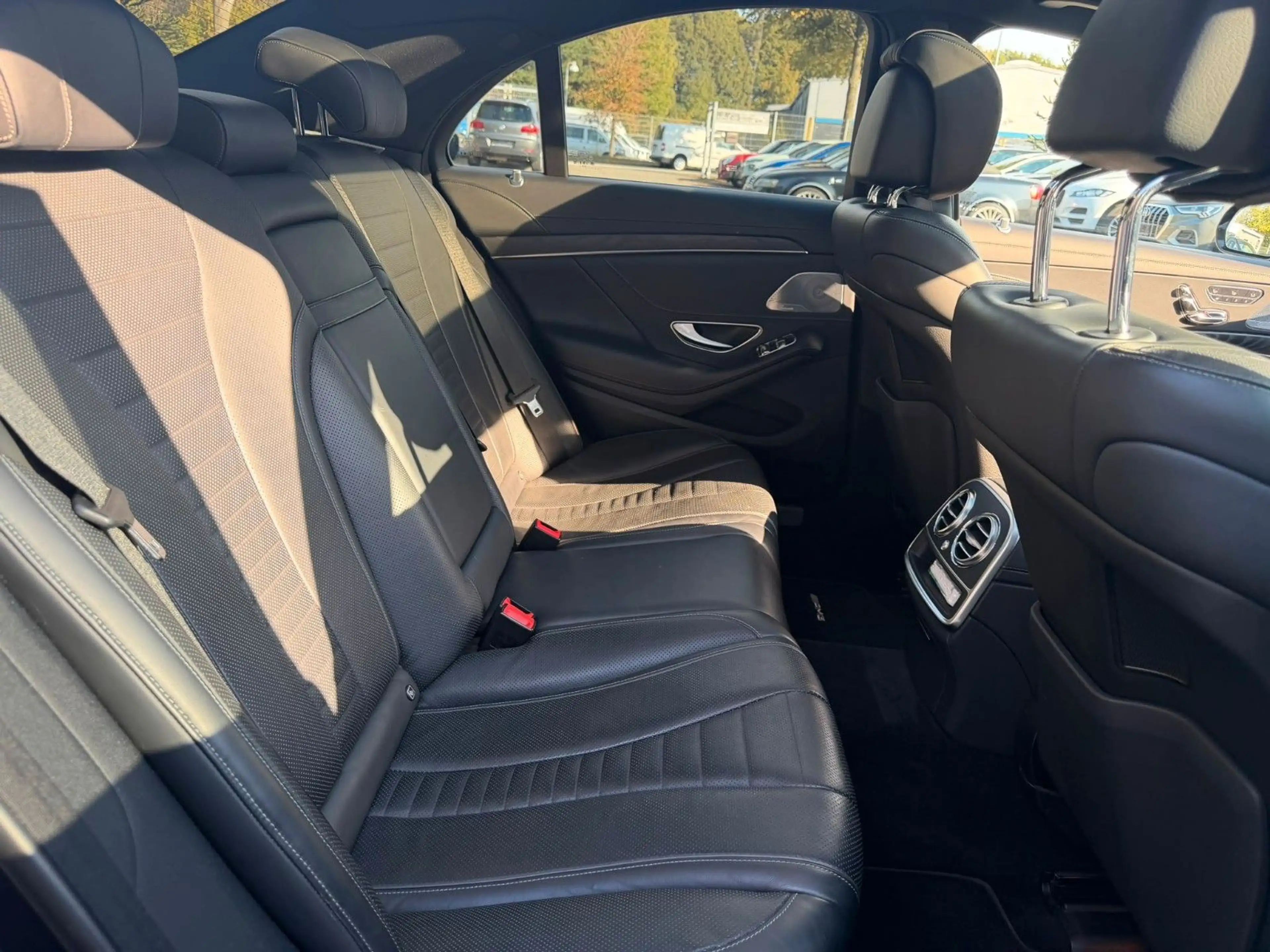 Mercedes-Benz S 350 d 4Matic AMG°360°MEMORY°PANO°HEAD-UP°LED! — photo 11