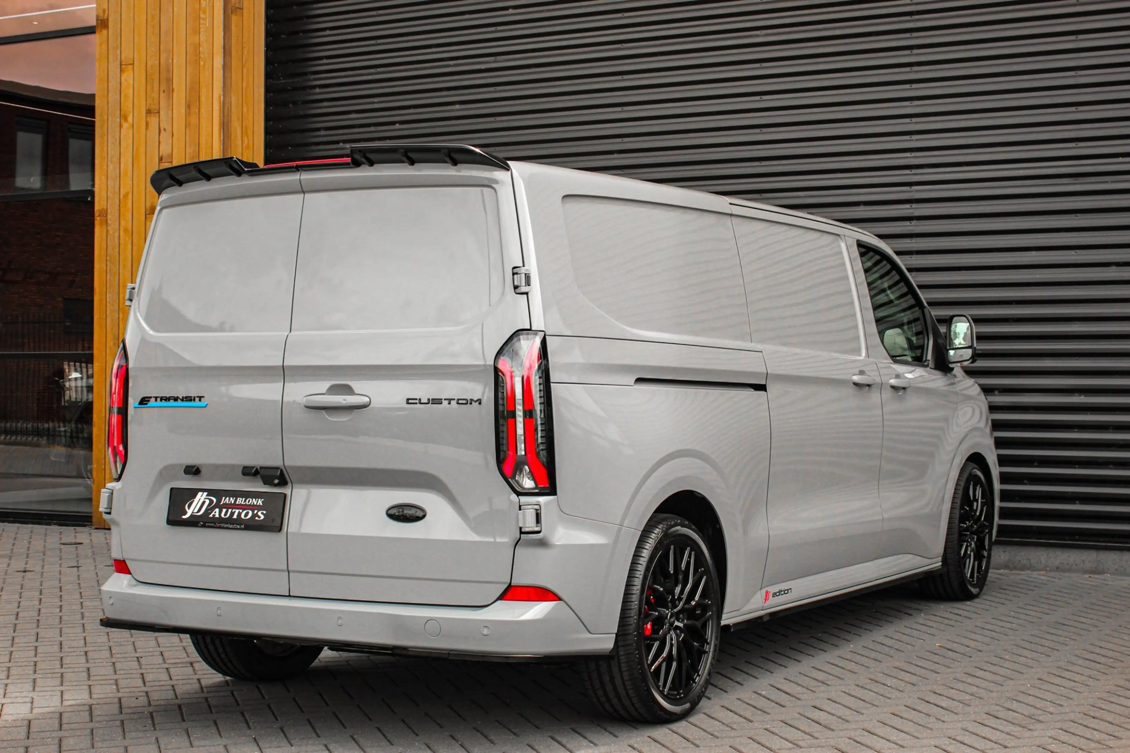 Ford E-Transit Cust. 340 L2H1 Limited 71 kWh 218PK / JB- EDITON / — photo 10