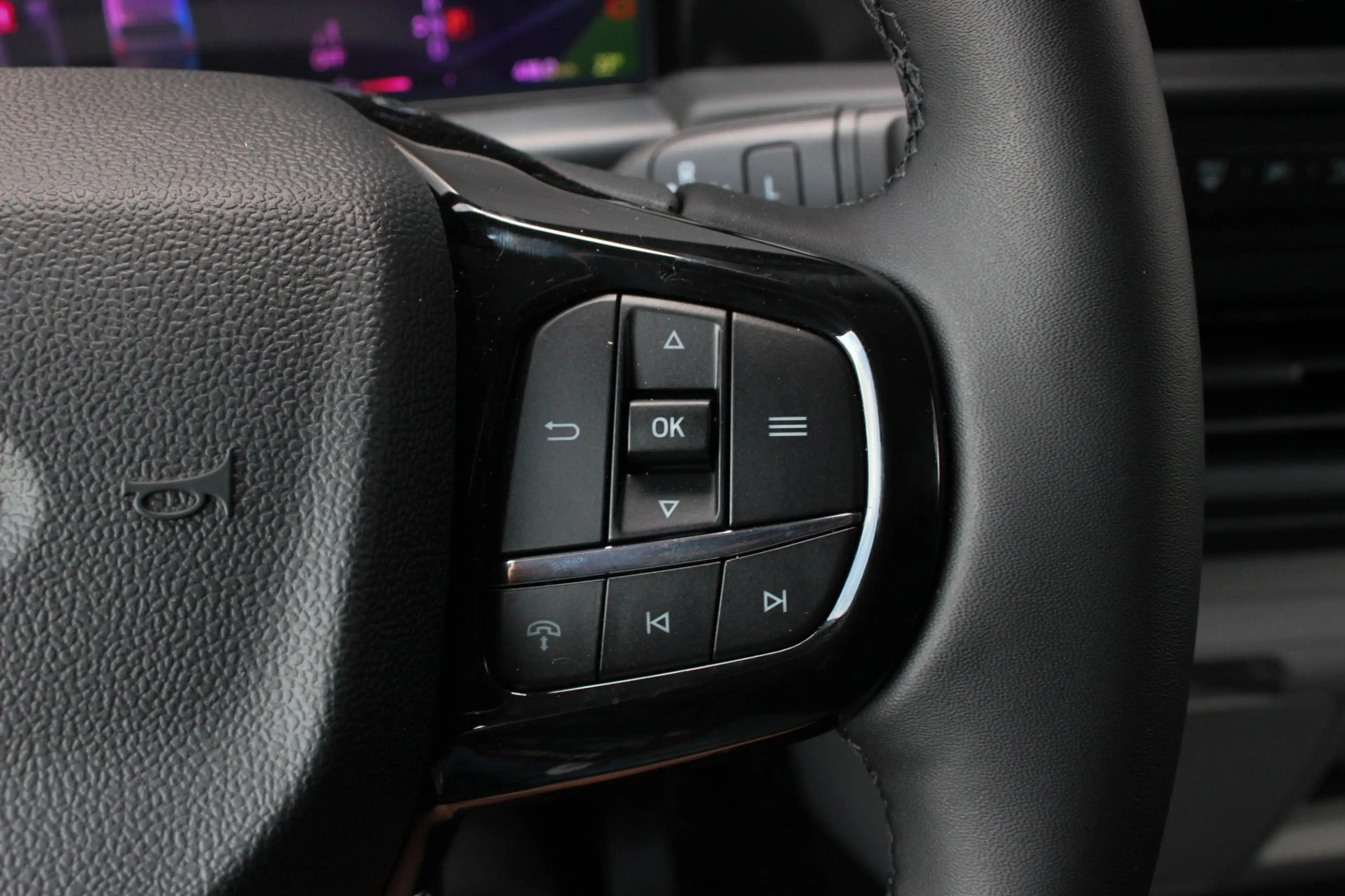 Ford E-Transit Cust. 340 L2H1 Limited 71 kWh 218PK / JB- EDITON / — photo 26