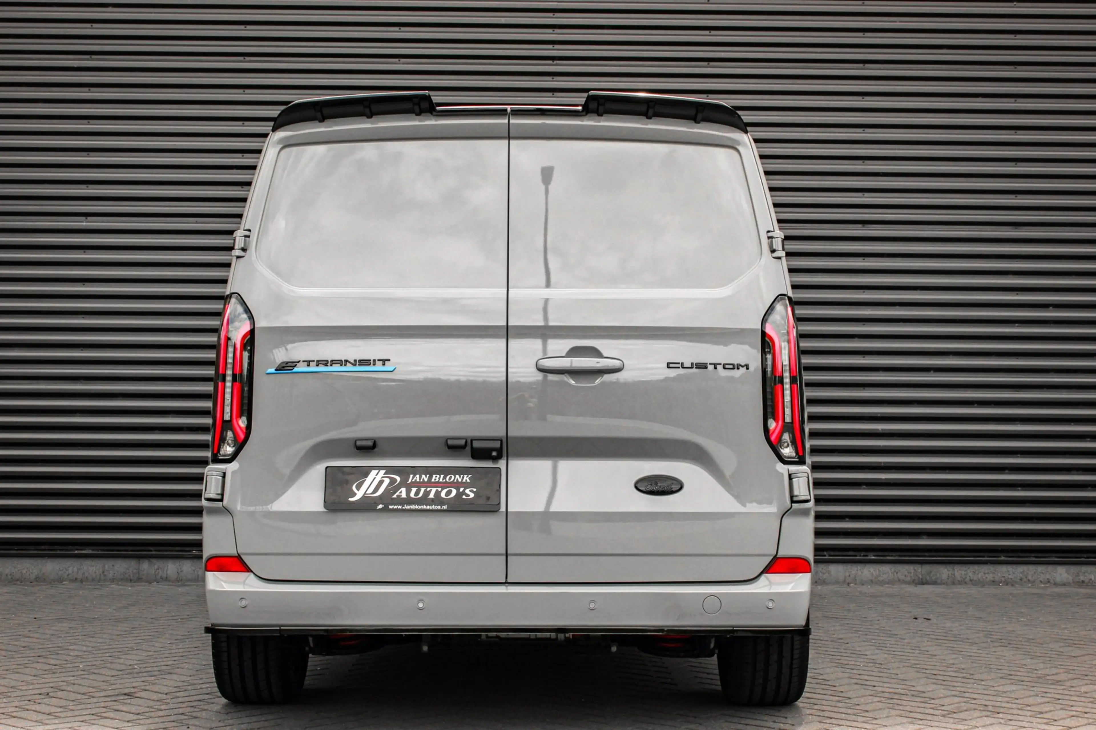 Ford E-Transit Cust. 340 L2H1 Limited 71 kWh 218PK / JB- EDITON / — photo 32