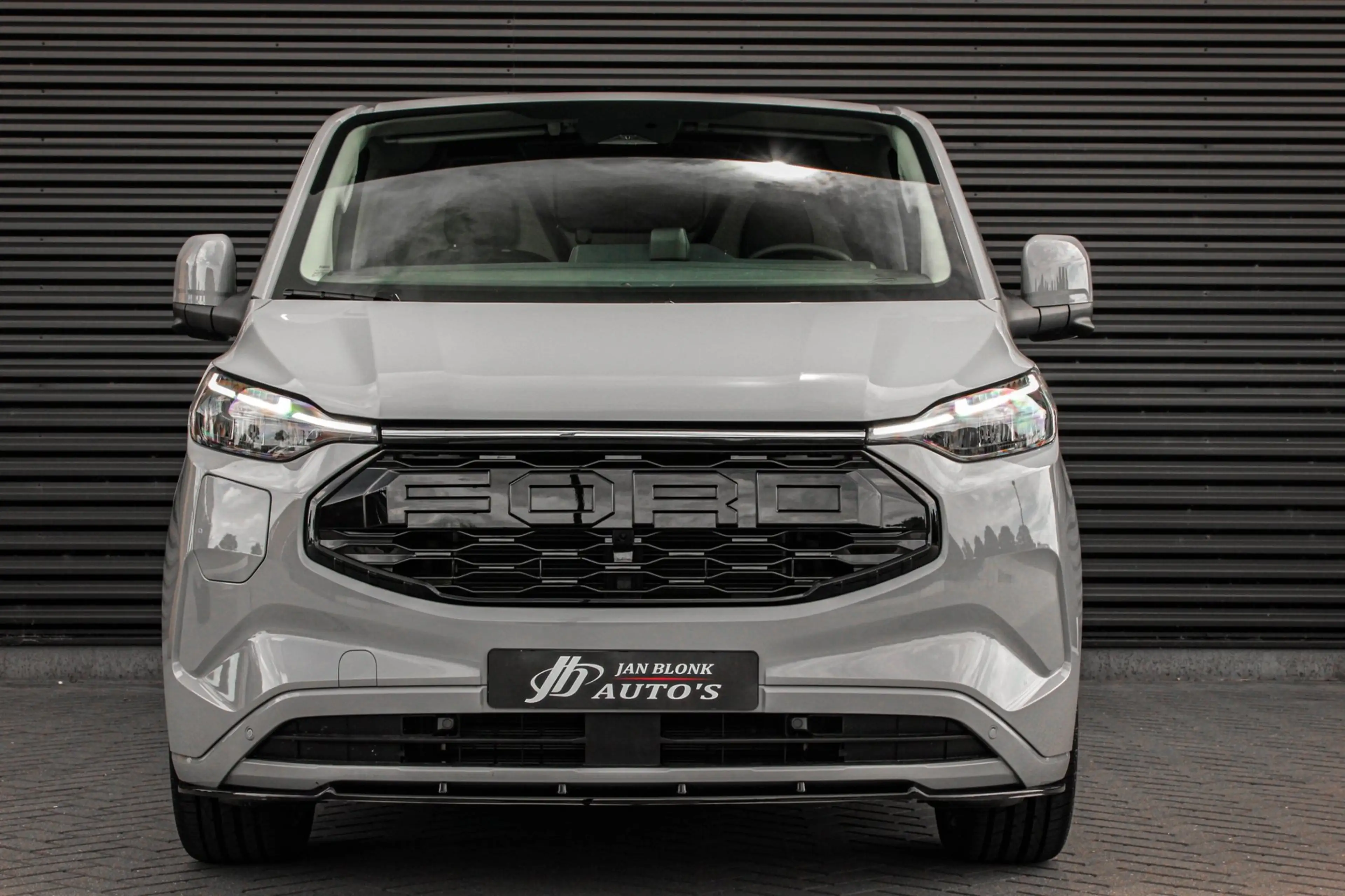 Ford E-Transit Cust. 340 L2H1 Limited 71 kWh 218PK / JB- EDITON / — photo 31