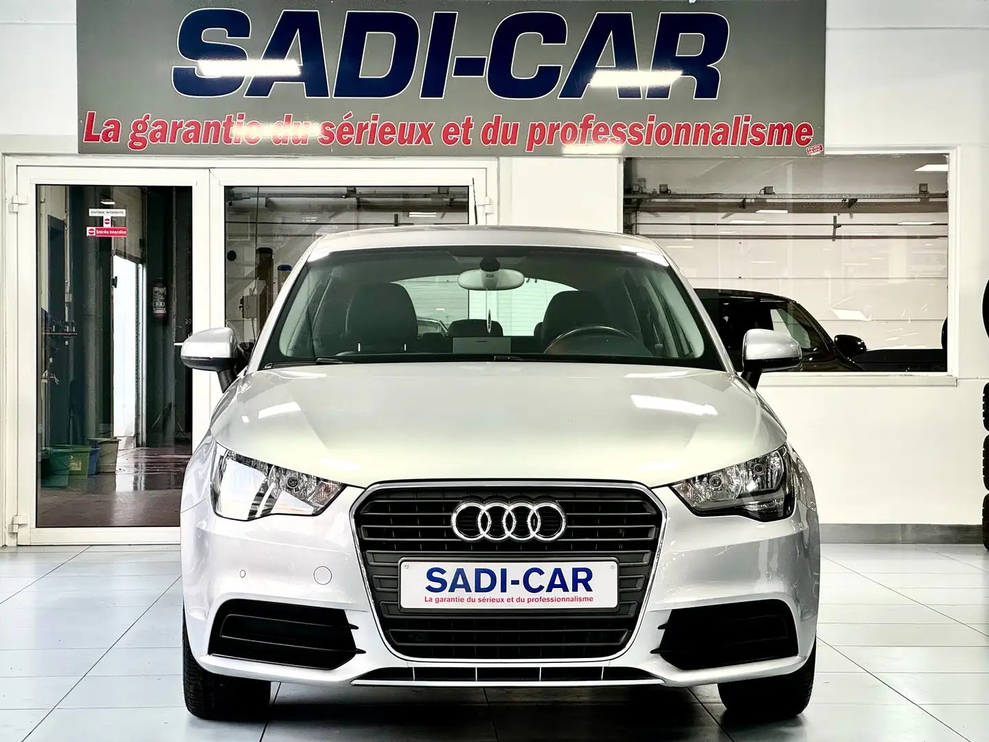 Audi A1 Sportback 1.4 TFSI 122cv Ambition S tronic Grijs - 2