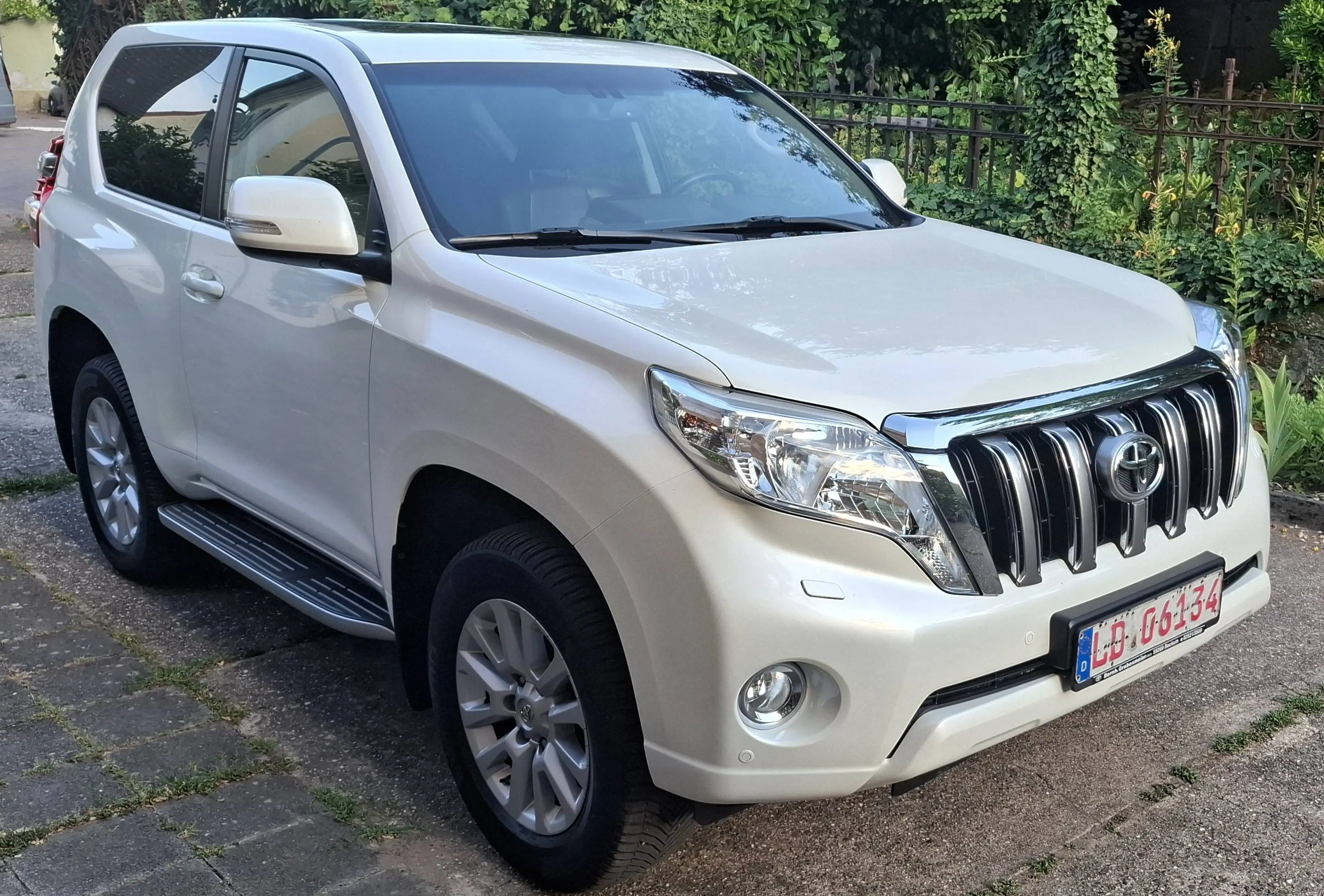 Toyota Land Cruiser 2.8 D-4D EXECUTIVE AUTOMATIK NAVI LEDER AHK 1.HAND! *TRAUMHAFT!* — photo 6